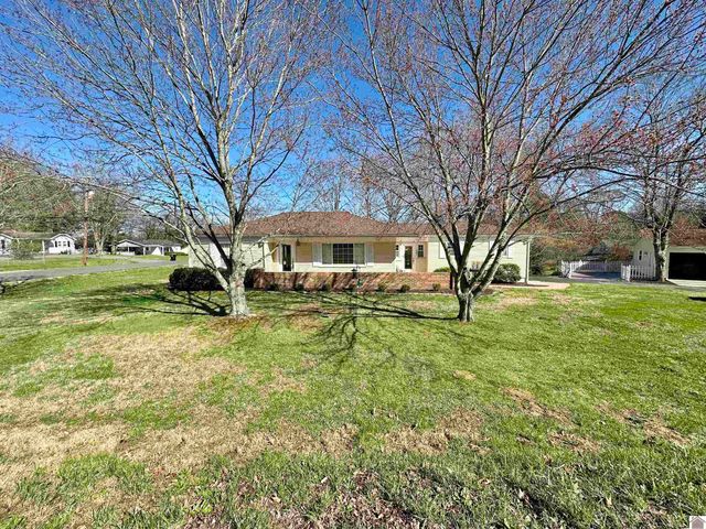 901 Pine Street, Benton, KY 42025