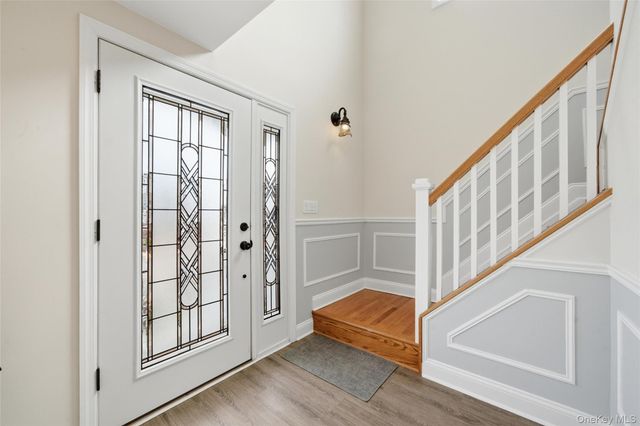184 Inlet Drive, Lindenhurst, NY 11757
