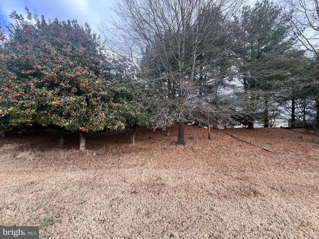 211 LISMORE DR, Fort Washington, MD 20744