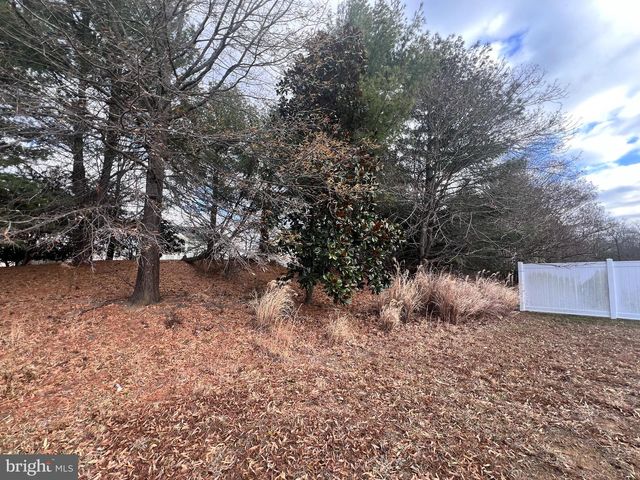 211 LISMORE DR, Fort Washington, MD 20744