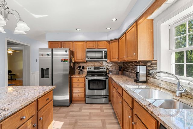 41 Ridgeview Drive, Milton, NH 03851