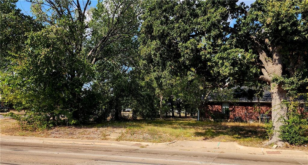 1106 West Martin Luther King Jr Street, Bryan, TX 77803 — photo 2