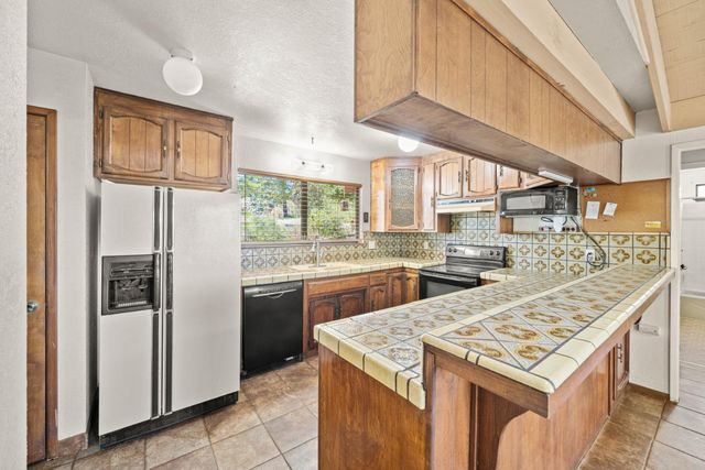 24769 Ridge Top Ct, Auburn, CA 95602