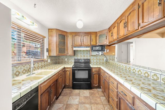 24769 Ridge Top Ct, Auburn, CA 95602