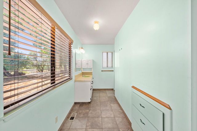 24769 Ridge Top Ct, Auburn, CA 95602