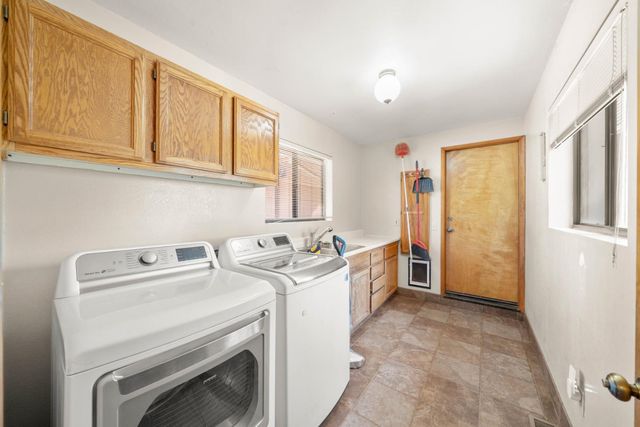 24769 Ridge Top Ct, Auburn, CA 95602