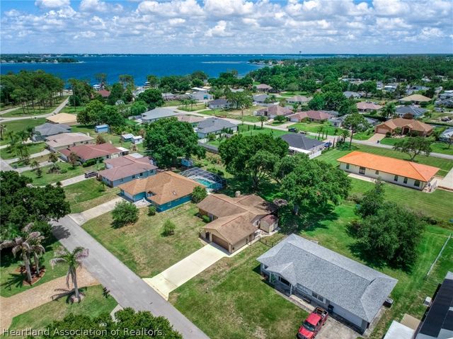 2227 Pinewood Boulevard, Sebring, FL 33870