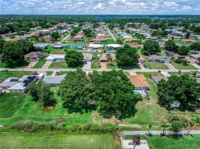 2227 Pinewood Boulevard, Sebring, FL 33870
