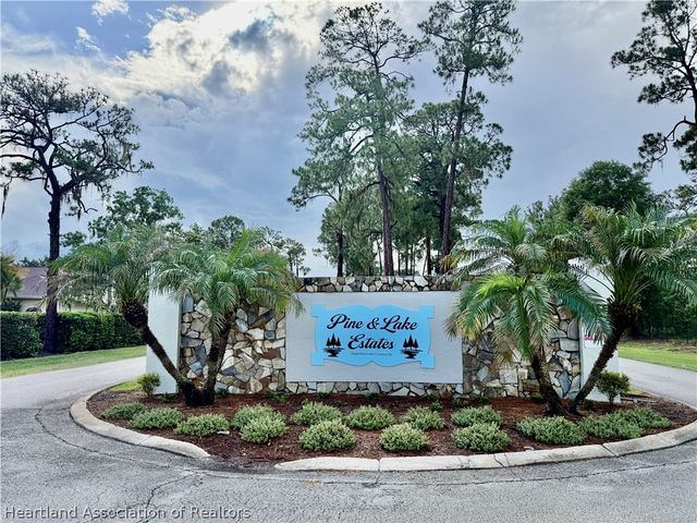 2227 Pinewood Boulevard, Sebring, FL 33870
