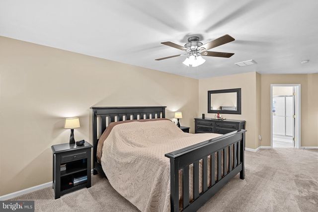43682 MAVERICK LN, Chantilly, VA 20152