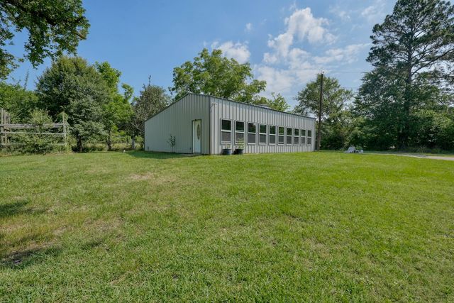6899 N STATE HIGHWAY 19, Palestine, TX 75803