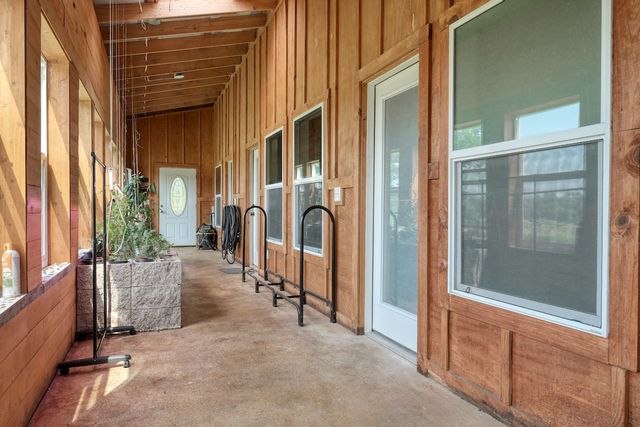 6899 N STATE HIGHWAY 19, Palestine, TX 75803