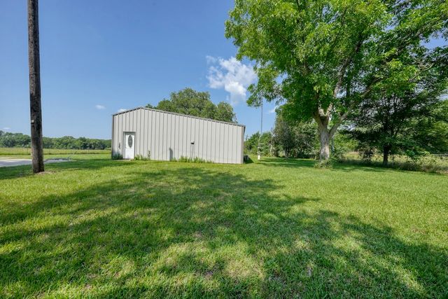 6899 N STATE HIGHWAY 19, Palestine, TX 75803
