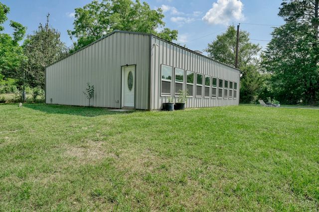 6899 N STATE HIGHWAY 19, Palestine, TX 75803