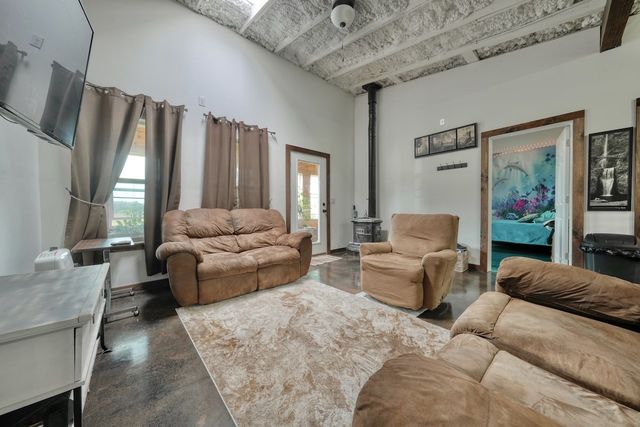 6899 N STATE HIGHWAY 19, Palestine, TX 75803