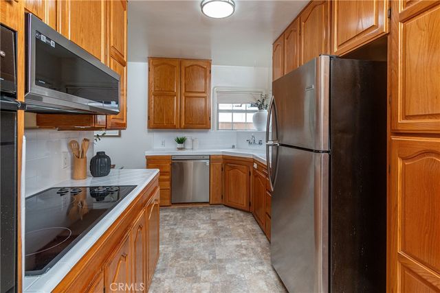 432 N Beachwood Drive, Burbank, CA 91506