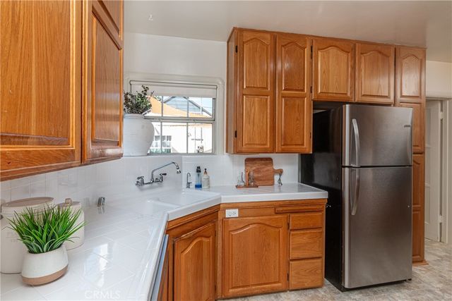 432 N Beachwood Drive, Burbank, CA 91506