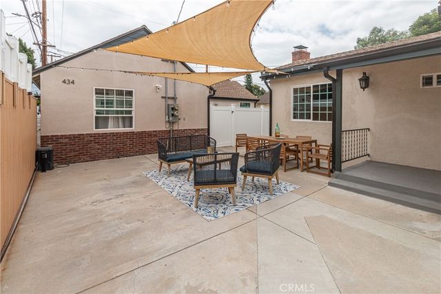 432 N Beachwood Drive, Burbank, CA 91506
