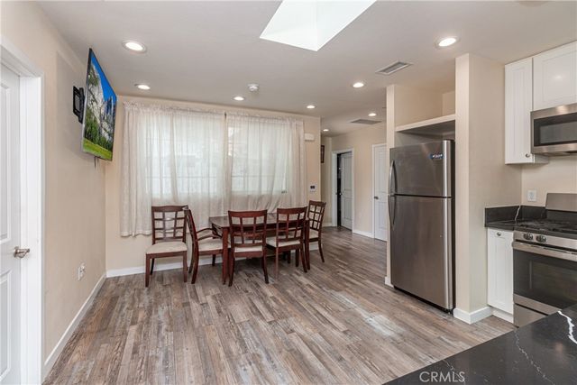 432 N Beachwood Drive, Burbank, CA 91506