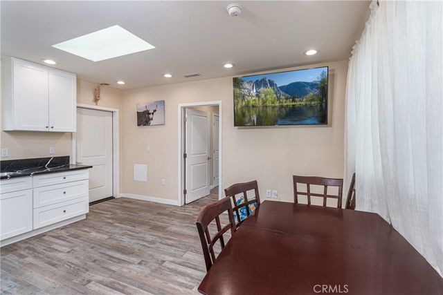 432 N Beachwood Drive, Burbank, CA 91506