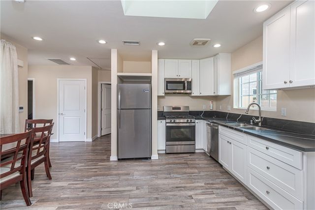432 N Beachwood Drive, Burbank, CA 91506