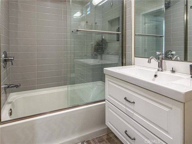 432 N Beachwood Drive, Burbank, CA 91506