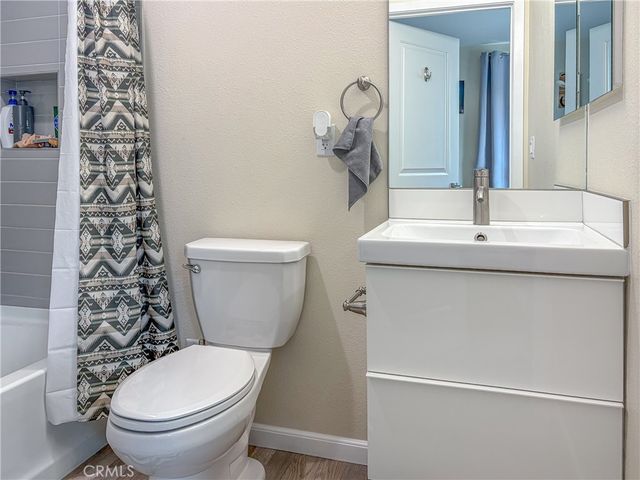 432 N Beachwood Drive, Burbank, CA 91506