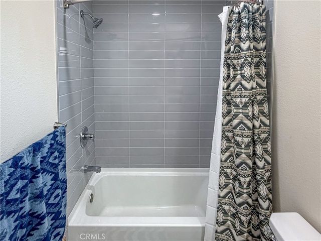 432 N Beachwood Drive, Burbank, CA 91506