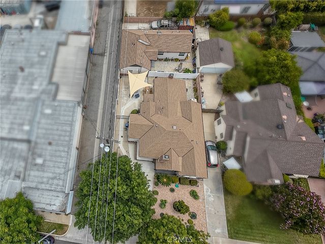 432 N Beachwood Drive, Burbank, CA 91506