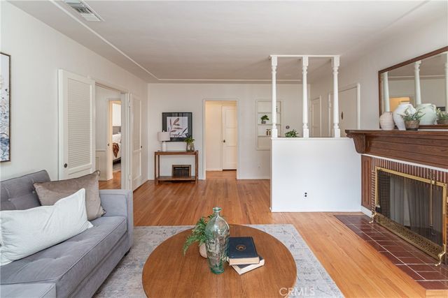 432 N Beachwood Drive, Burbank, CA 91506