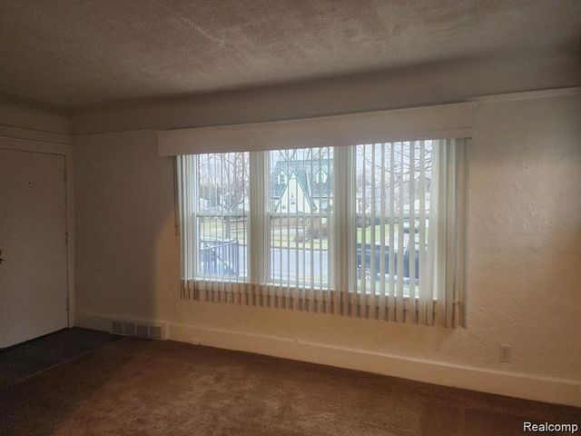 196 Bondale Avenue, Pontiac, MI 48341