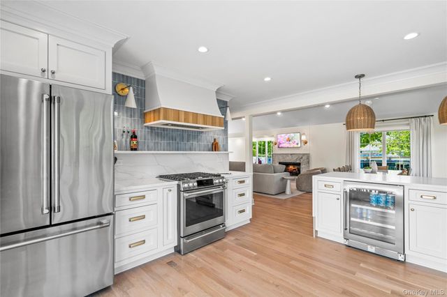 4 Carriage Lane, Southampton, NY 11968