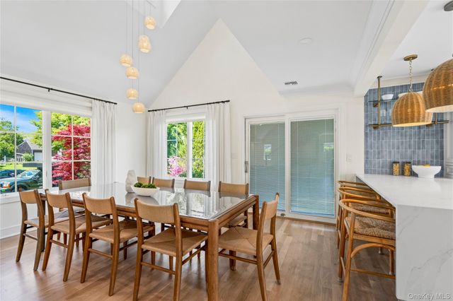 4 Carriage Lane, Southampton, NY 11968