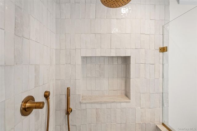 4 Carriage Lane, Southampton, NY 11968