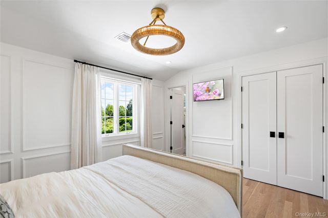 4 Carriage Lane, Southampton, NY 11968