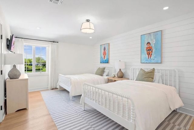 4 Carriage Lane, Southampton, NY 11968