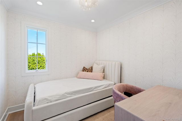 4 Carriage Lane, Southampton, NY 11968