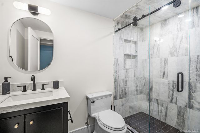 4 Carriage Lane, Southampton, NY 11968