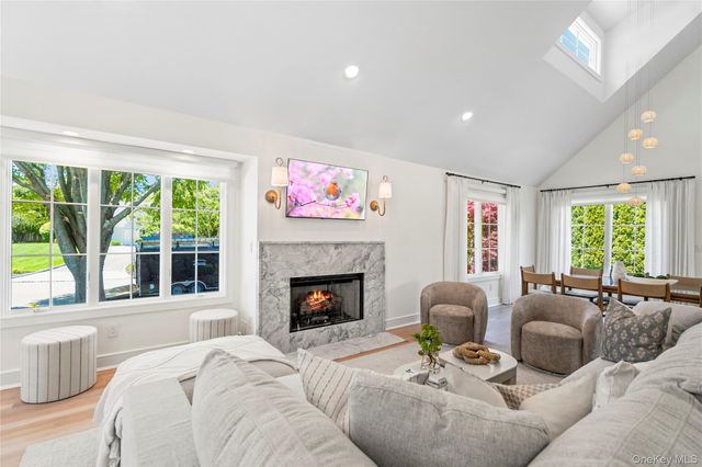 4 Carriage Lane, Southampton, NY 11968