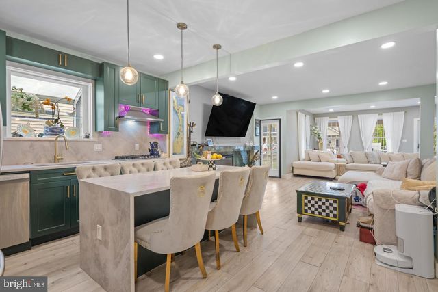 121 CLEVELAND AVE, Riverside, NJ 08075