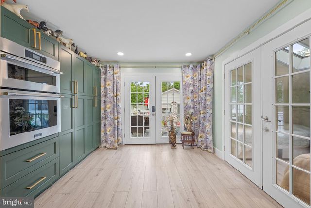 121 CLEVELAND AVE, Riverside, NJ 08075