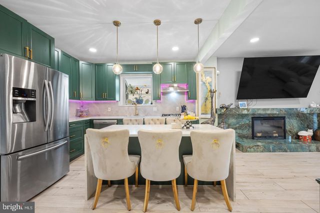 121 CLEVELAND AVE, Riverside, NJ 08075