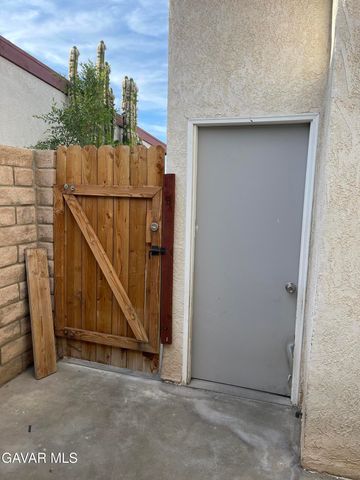 2230 E Ave Q4 35, Palmdale, CA 93550