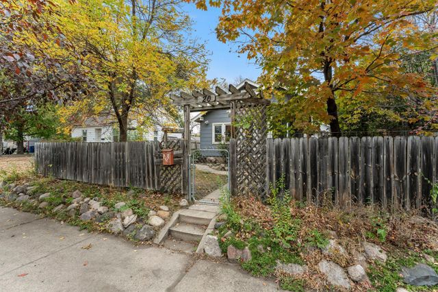 20 Columbia Avenue SE, Saint Cloud, MN 56304