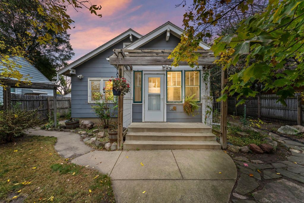 20 Columbia Avenue SE, Saint Cloud, MN 56304