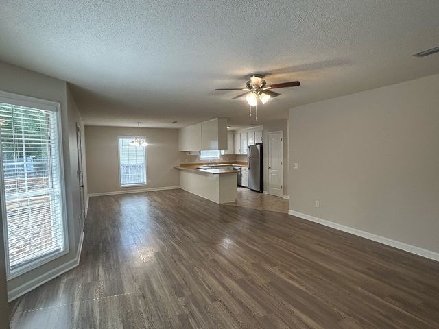 120 Radford Circle, Dothan, AL 36301