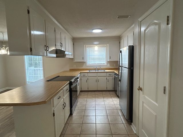 120 Radford Circle, Dothan, AL 36301