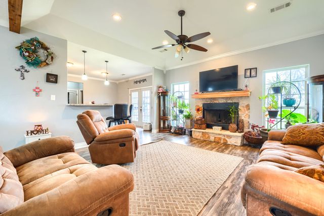 100 County Road 4719, Cumby, TX 75433