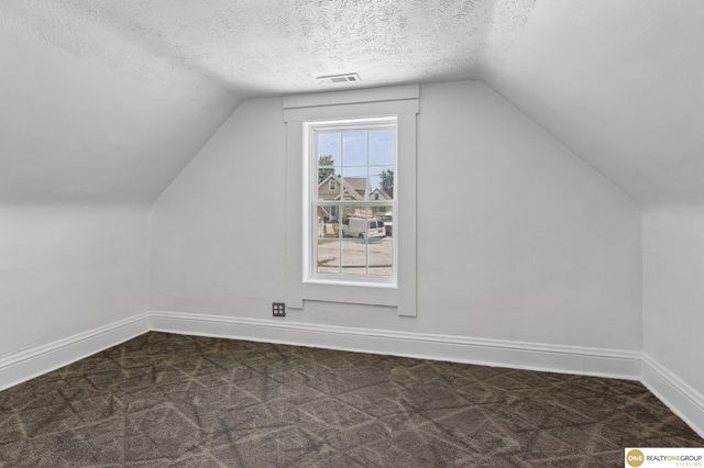 5139 S 41st Street, Omaha, NE 68107