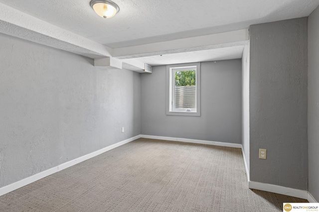 5139 S 41st Street, Omaha, NE 68107